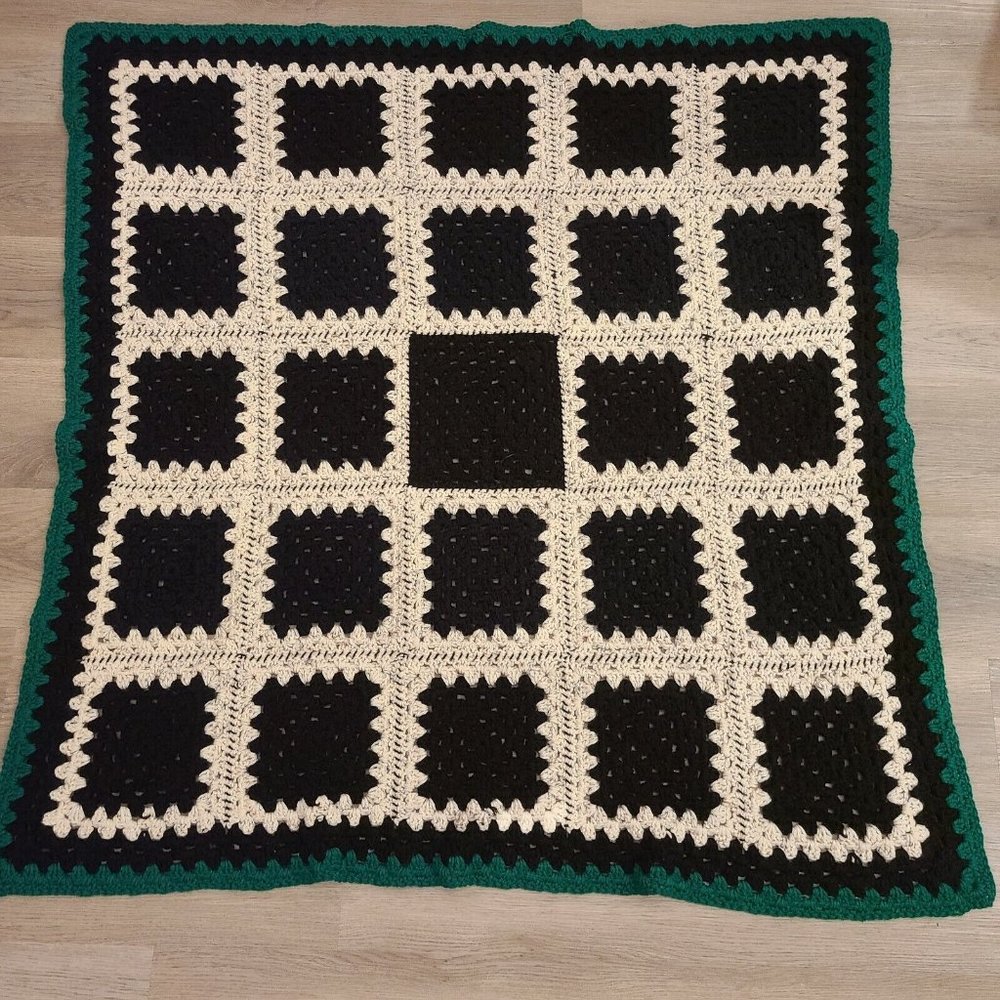 Vintage Multicolor Crochet Squares‎ Afghan Blanket 47"x45" Green Black White